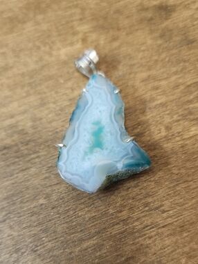Aqua Blue Agate Slice Pendant - Unbranded